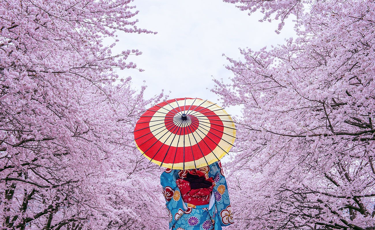 Why Japan’s Hidden Villages Are 2025’s Top Destination asian woman 1